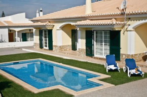 Bonita Moradia c/ Piscina em SAGRES